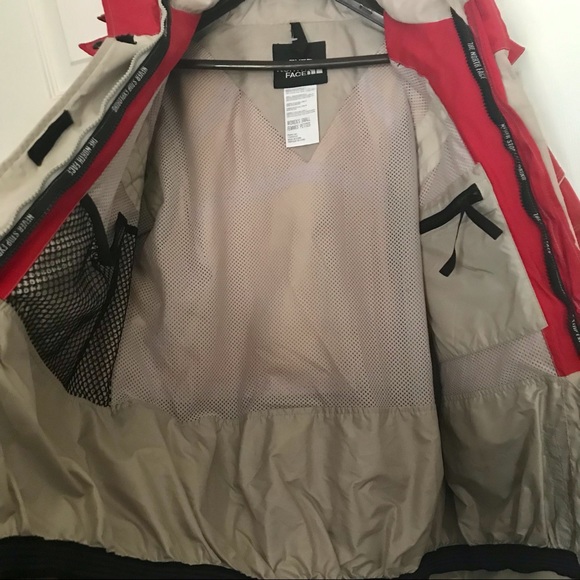 The North Face GORE TEX Mountain Jacket - Picture 8 of 15